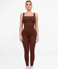 Curvyrella - Figurframhävande bekväm ärmlös jumpsuit | 40% Rabatt