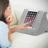 TabletPillow - Pute med holder for nettbrett og telefon Stativpute | 30% Rabatt